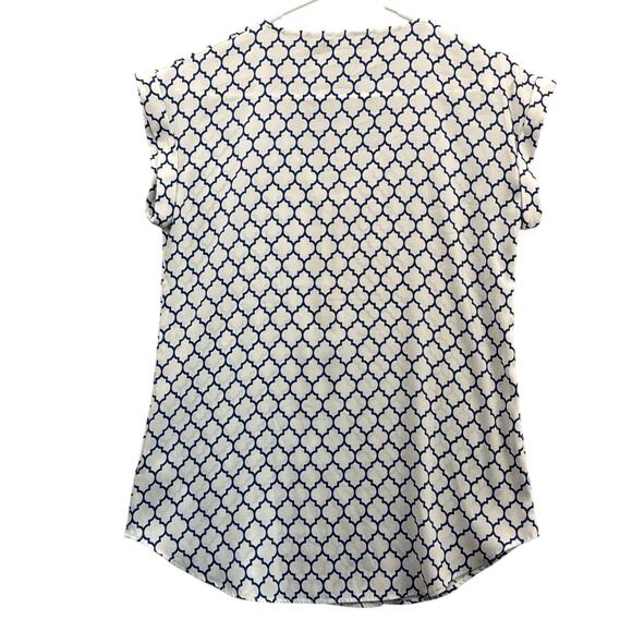 Express White Blue Geometric 1/4 Zip Front Short Sleeve Blouse Women XS - Picture 2 of 9